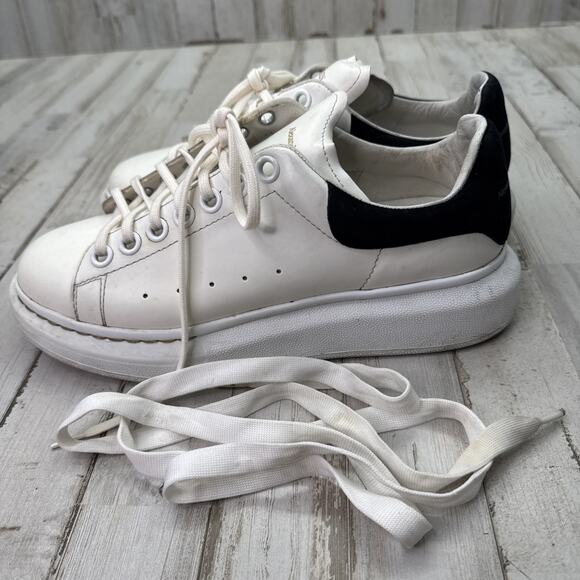 Alexander McQueen Women's Oversized Sneakers Sz 38 US 8 White/Black 553770 - Picture 8 of 14